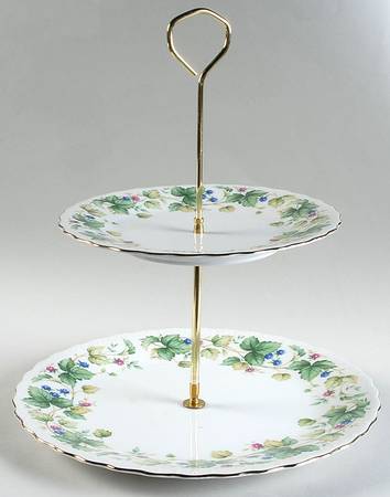 Vineyard 2 Tiered Serving Tray (Dinner & Salad Plate)