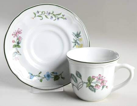 Botanica Flat Cup & Saucer Set