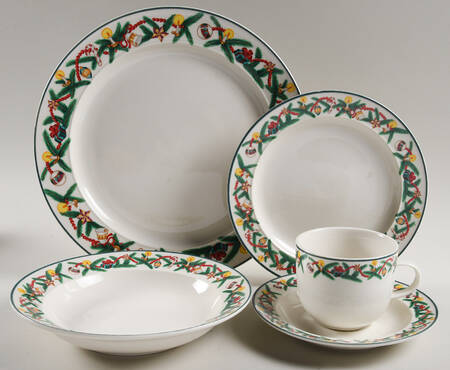 Christmas Cheer 5 Piece Place Setting