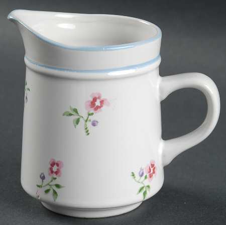 Plain and Fancy Creamer