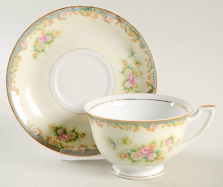 SAK1 Footed Cup & Saucer Set