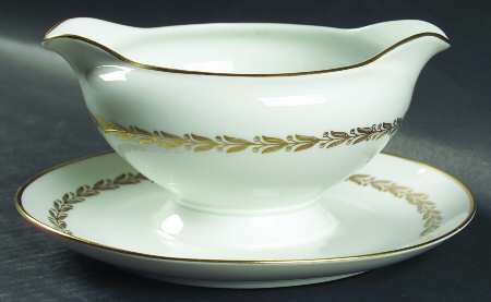 Golden Classic Gravy Boat with Attached Underplate
