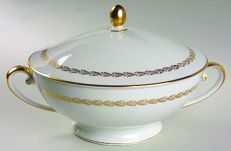 Golden Classic Round Covered Vegetable