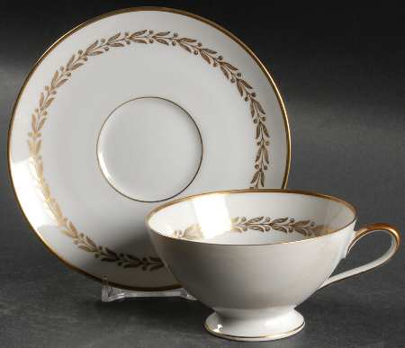 Golden Classic Footed Cup & Saucer Set