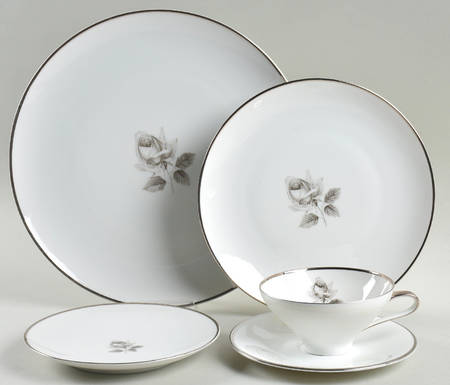 Remembrance (Platinumtrim) 5 Piece Place Setting