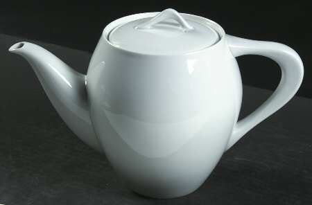 6600 White Teapot & Lid