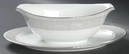 Ambassador Gravy Boat with Attached Underplate
