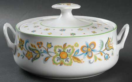 Amish Country Round Covered Vegetable