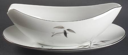 Bamboo Knight Gravy Boat & Underplate/Relish