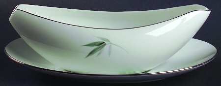 Bamboo Green Gravy Boat & Underplate