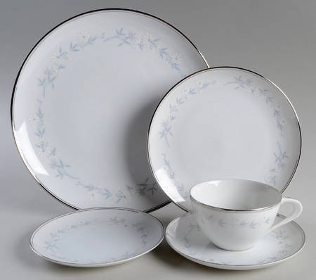 Bettina 5 Piece Place Setting