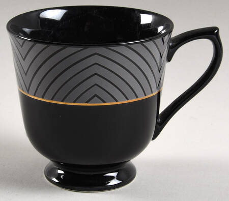 Black Magic Footed Cup