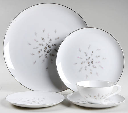 Boutonniere 5 Piece Place Setting
