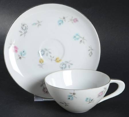 Bouquet Flat Cup & Saucer Set