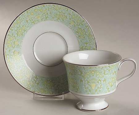 Boutique Footed Cup & Saucer Set