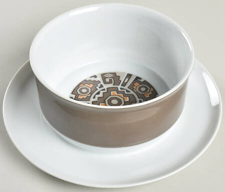 Bric A Brac Gravy Boat with Attached Underplate