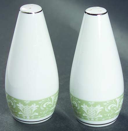 Buckingham Salt & Pepper Set