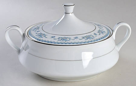 Cahill Round Covered Vegetable