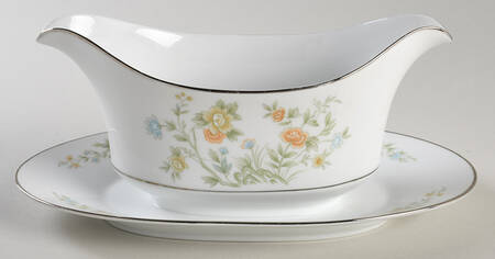 Camelot Gravy Boat with Attached Underplate