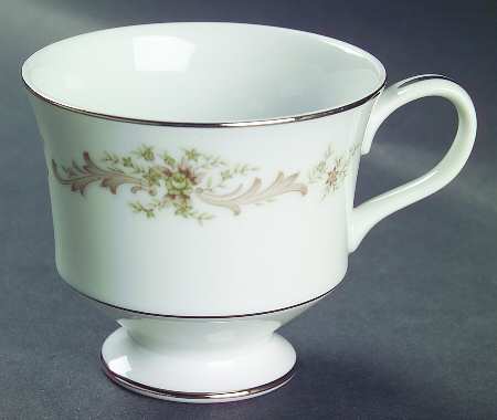 Carousel Footed Cup