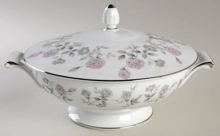 Chantilly Round Covered Vegetable