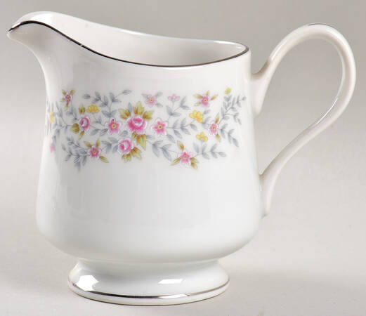 Chantilly (Platinum Trim) Creamer