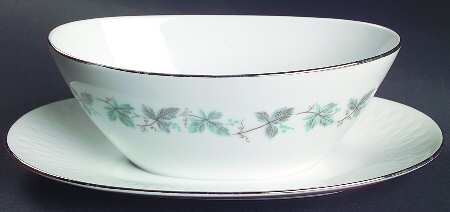 Charleroi Gravy Boat with Attached Underplate