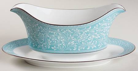 Cordon Bleu Gravy Boat with Attached Underplate