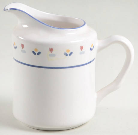Country Borders Creamer
