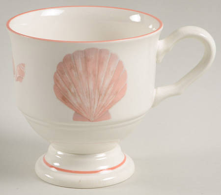Coquille (Korea, Taiwan) Footed Cup