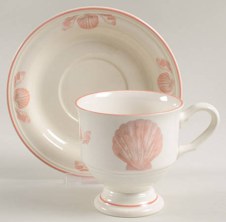 Coquille (Korea, Taiwan) Footed Cup & Saucer Set