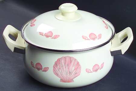 Coquille (Korea, Taiwan) 4 Quart Metal Covered Casserole