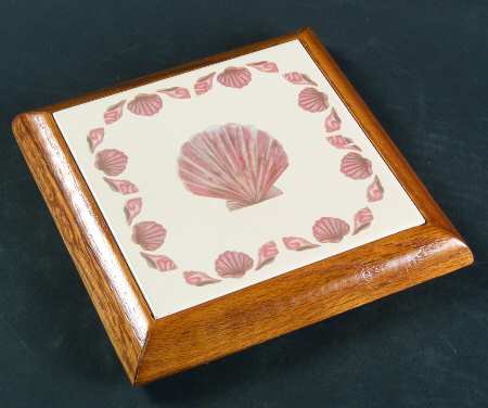 Coquille (Korea, Taiwan) Wood Frame Trivet