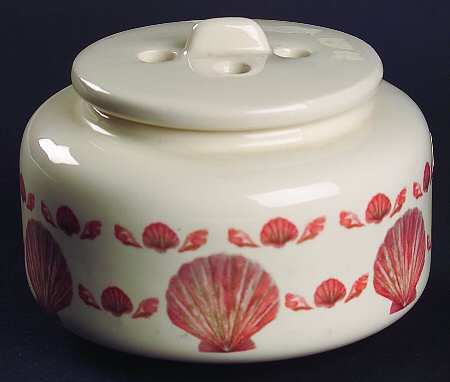 Coquille (Korea, Taiwan) Potpourri Jar & Lid