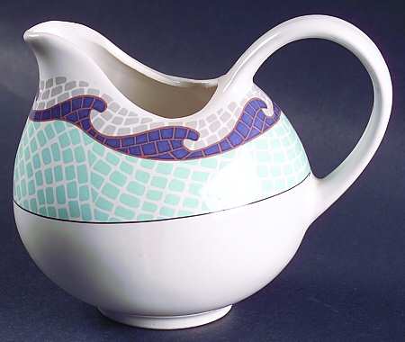 Coquille Creamer