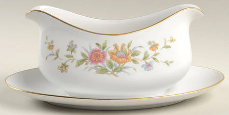 Cortina Gravy Boat with Attached Underplate