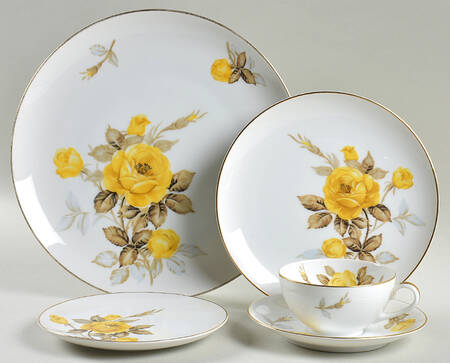 Cotillion Yellow Rose (Coupe) 40 Piece Estate Set
