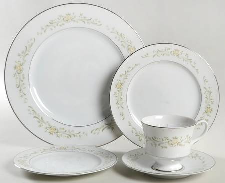 Debutante 5 Piece Place Setting by Sango