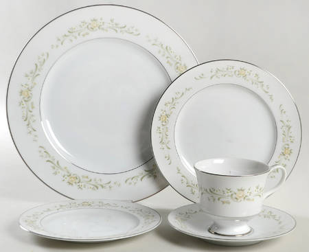 Debutante 40 Piece Estate Set