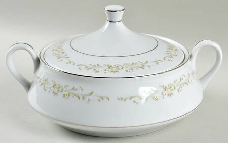 Debutante Round Covered Vegetable