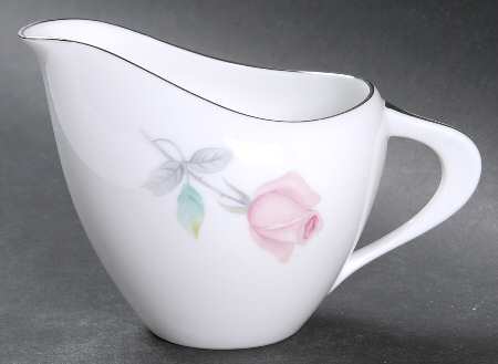Etude Creamer