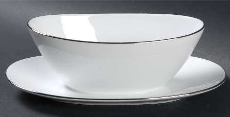 Finesse Gravy Boat with Attached Underplate