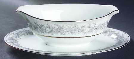 Florentine Gravy Boat with Attached Underplate