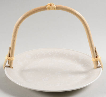 Fresh Flowers White 5 3/8"-5 5/8" Bamboo Handled Serving Plate  HC
