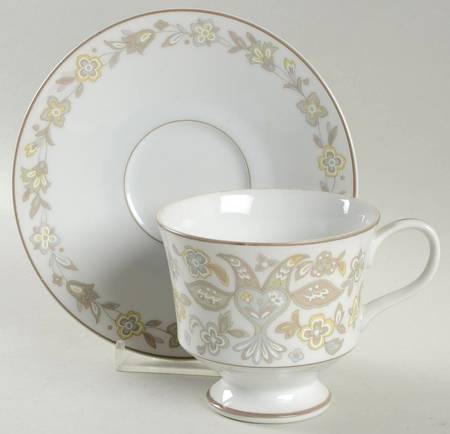 Garden Song Footed Cup & Saucer Set