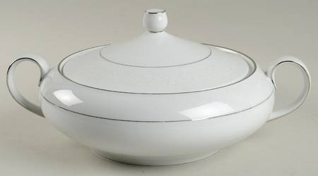 Granada Round Covered Vegetable