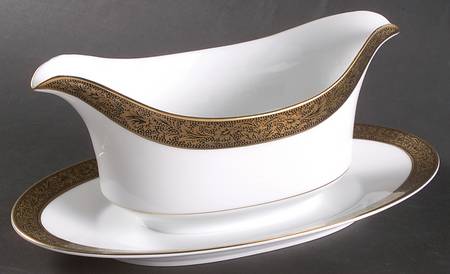Hampton Gravy Boat with Attached Underplate