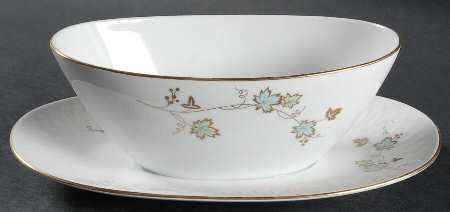 Haru Gravy Boat with Attached Underplate