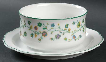 High Country Gravy Boat with Attached Underplate