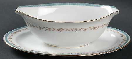 Jacqueline Gravy Boat with Attached Underplate